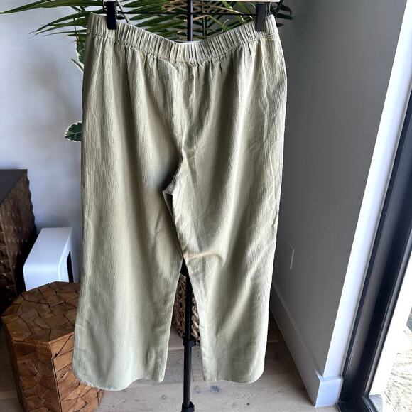 D & Co  Beach Sage Green Cotton Blend Wide Leg Pants Womens S Comfy Summer - Picture 2 of 7